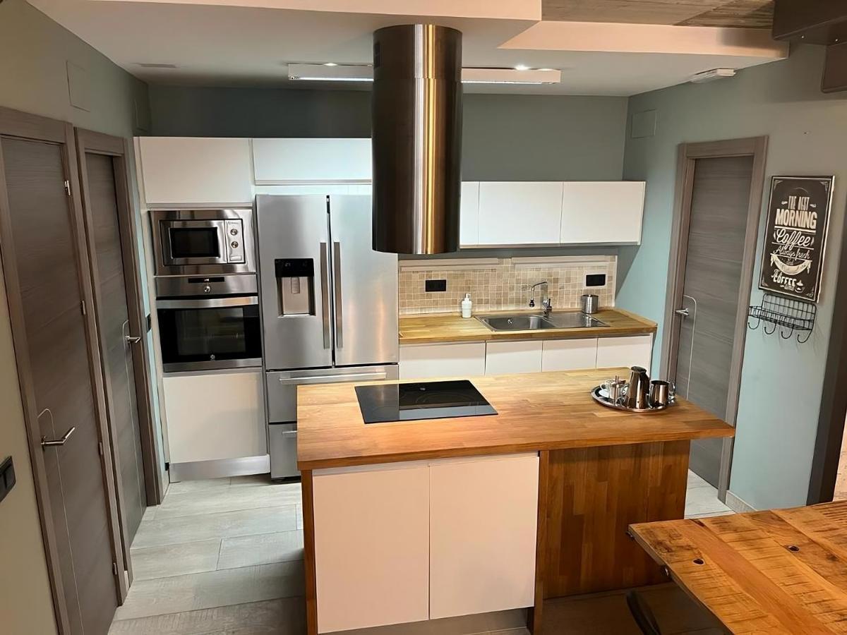 Apartamentos Living Sevilla Centro Maestranza Dış mekan fotoğraf
