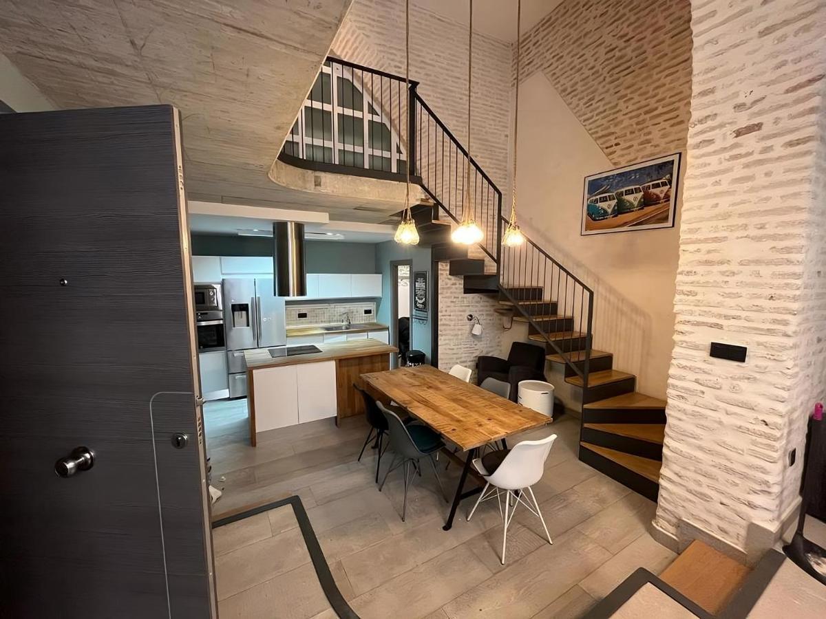 Apartamentos Living Sevilla Centro Maestranza Dış mekan fotoğraf