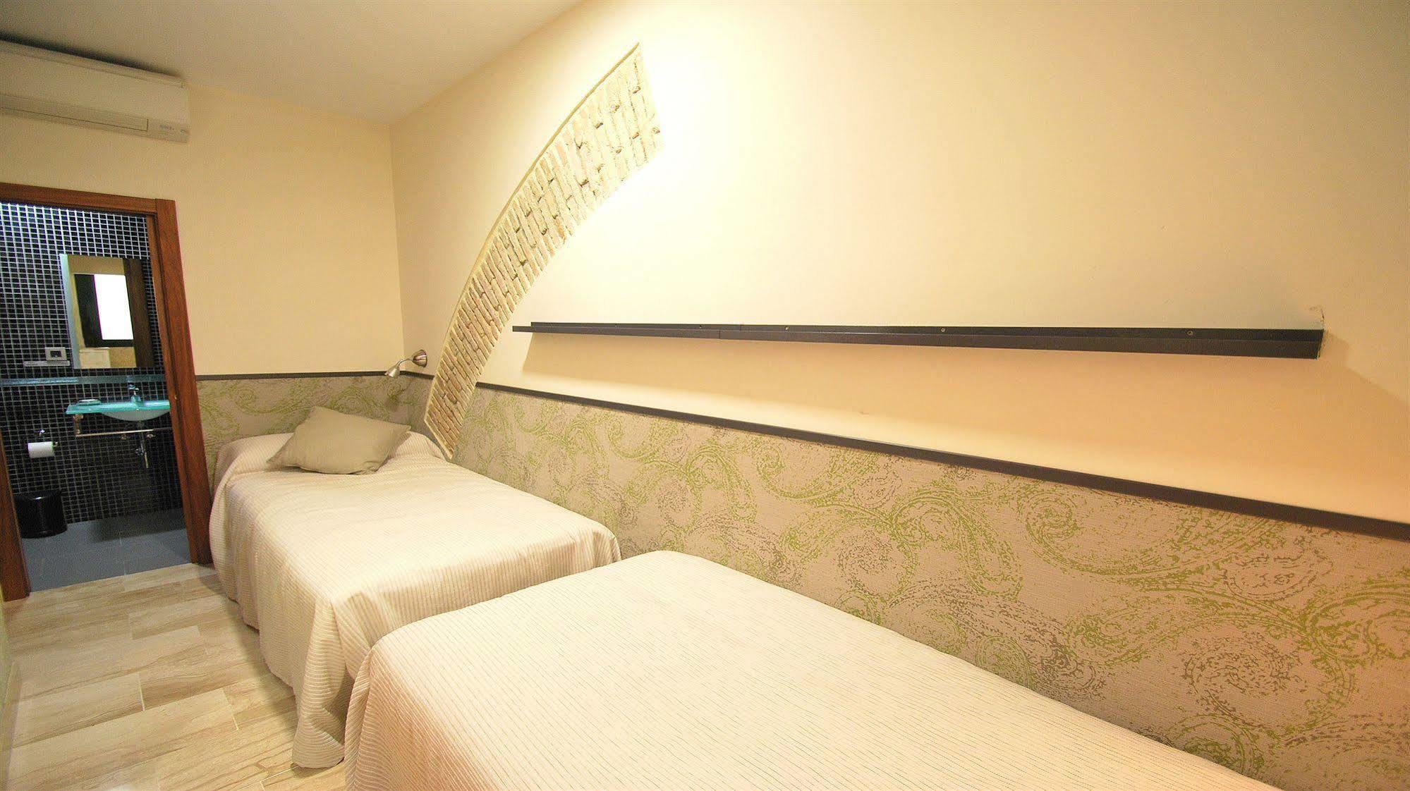 Apartamentos Living Sevilla Centro Maestranza Dış mekan fotoğraf